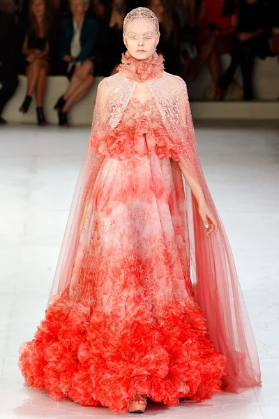 Look 24